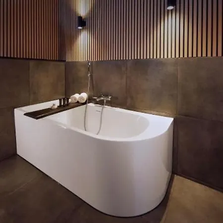 Hanza Tower Lux Jacuzzi & Sauna & Pool Szczecin