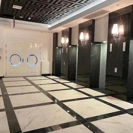 Hanza Tower Lux Jacuzzi & Sauna & Pool Apartament