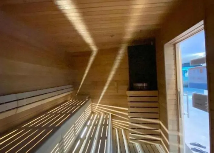 Hanza Tower Lux Jacuzzi & Sauna & Pool Апартаменты Щецин